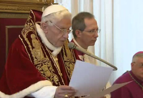 Decret emis de Papa Benedict al XVI-lea, care permite cardinalilor electori să se reunească mai devreme