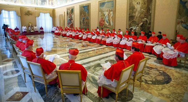 Cardinalii se reunesc la Vatican pentru pregătirea conclavului de alegere a papei