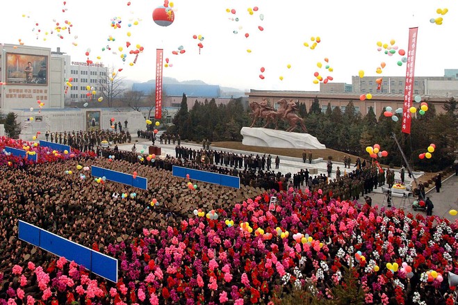 Coreea de Nord sărbătoreşte 101 ani de la naşterea fondatorului ţării