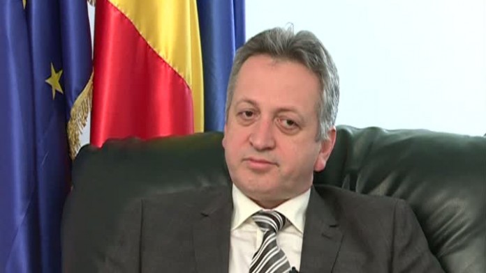 Fenechiu vrea să cumpere pentru Traian Băsescu și Victor Ponta un avion de 70 milioane de dolari