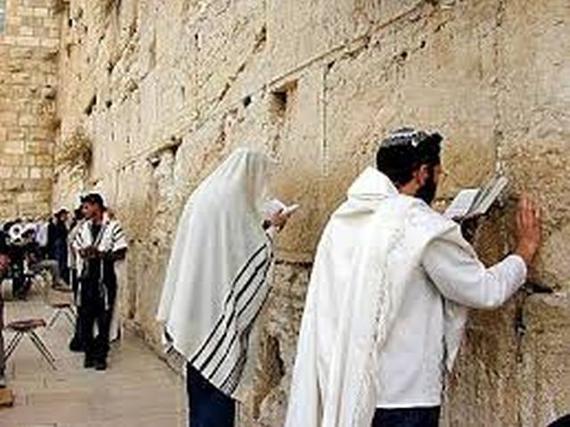 Un gardian israelian a ucis un evreu la Zidul Plângerii, confundându-l cu un palestinian