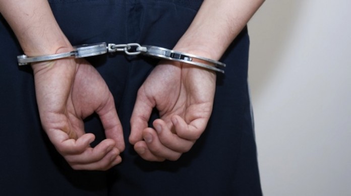 Român acuzat în Italia de trafic de persoane şi proxenetism, prins la Arad