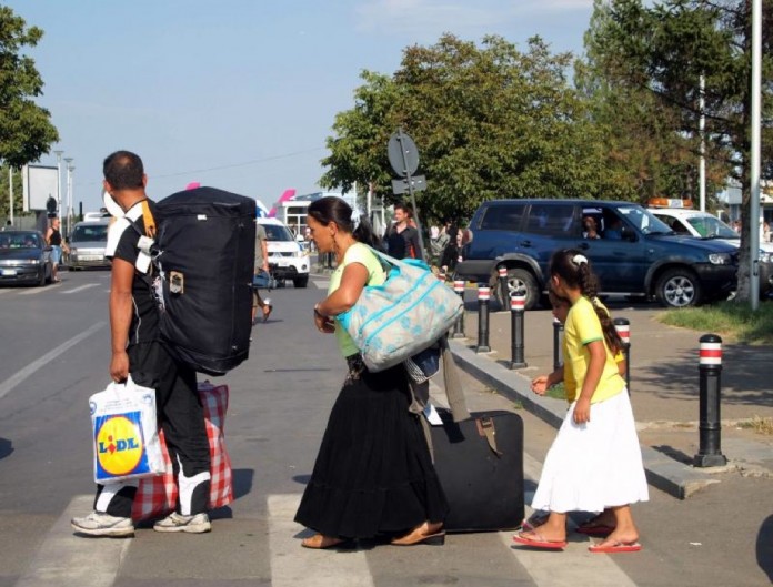 Primarii francezi nu vor să îi integreze pe romi: “Nu se poate din punct de vedere material, financiar, social să primeşti aceste populaţii”