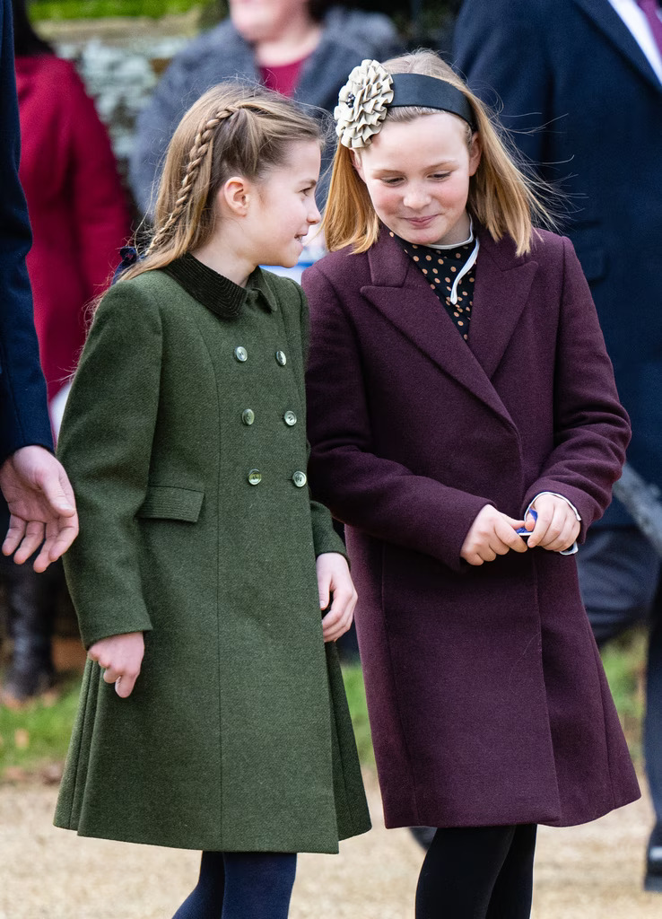 Foto Princess Charlotte & Mia Tindall- E news