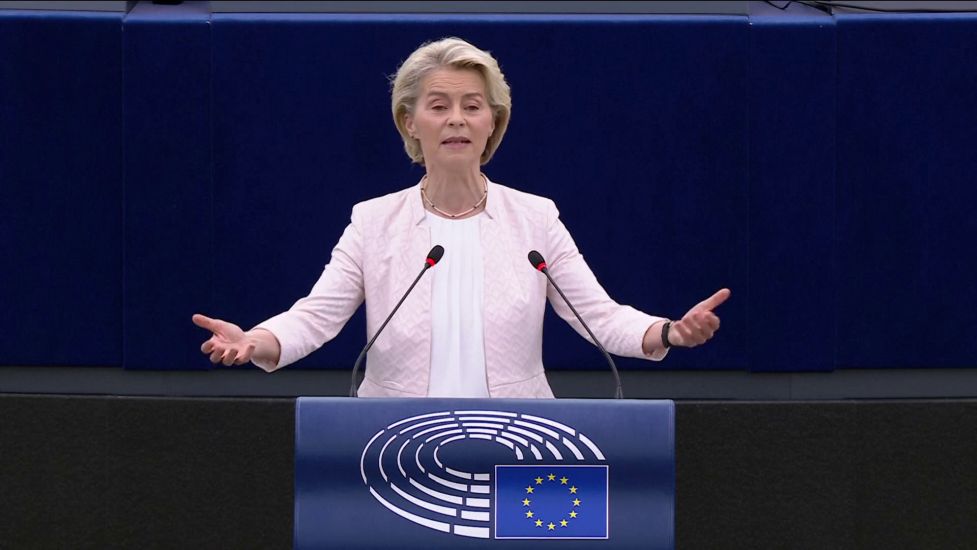 Reconfirmată în funcție, Ursula von der Leyen începe să-și formeze noua Comisie. Ce variante așteaptă de la Ciolacu