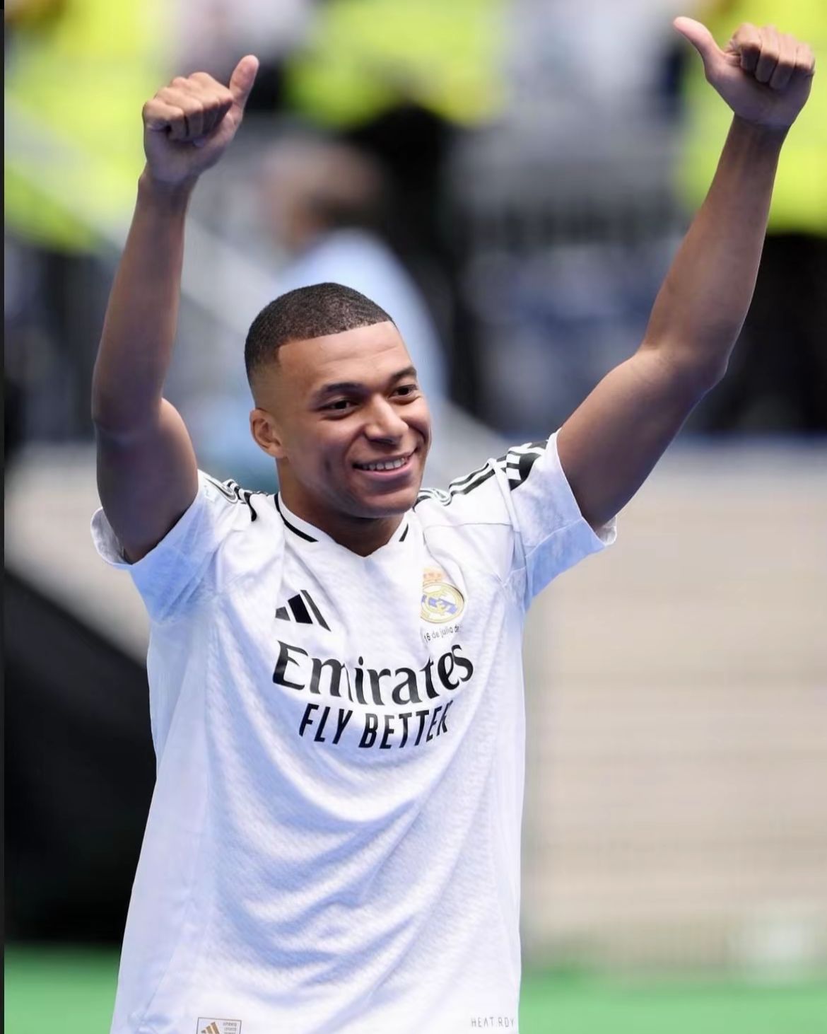 Foto Prezentare Oficială a lui Kylian Mbappe la Real Madrid, X(Twitter)